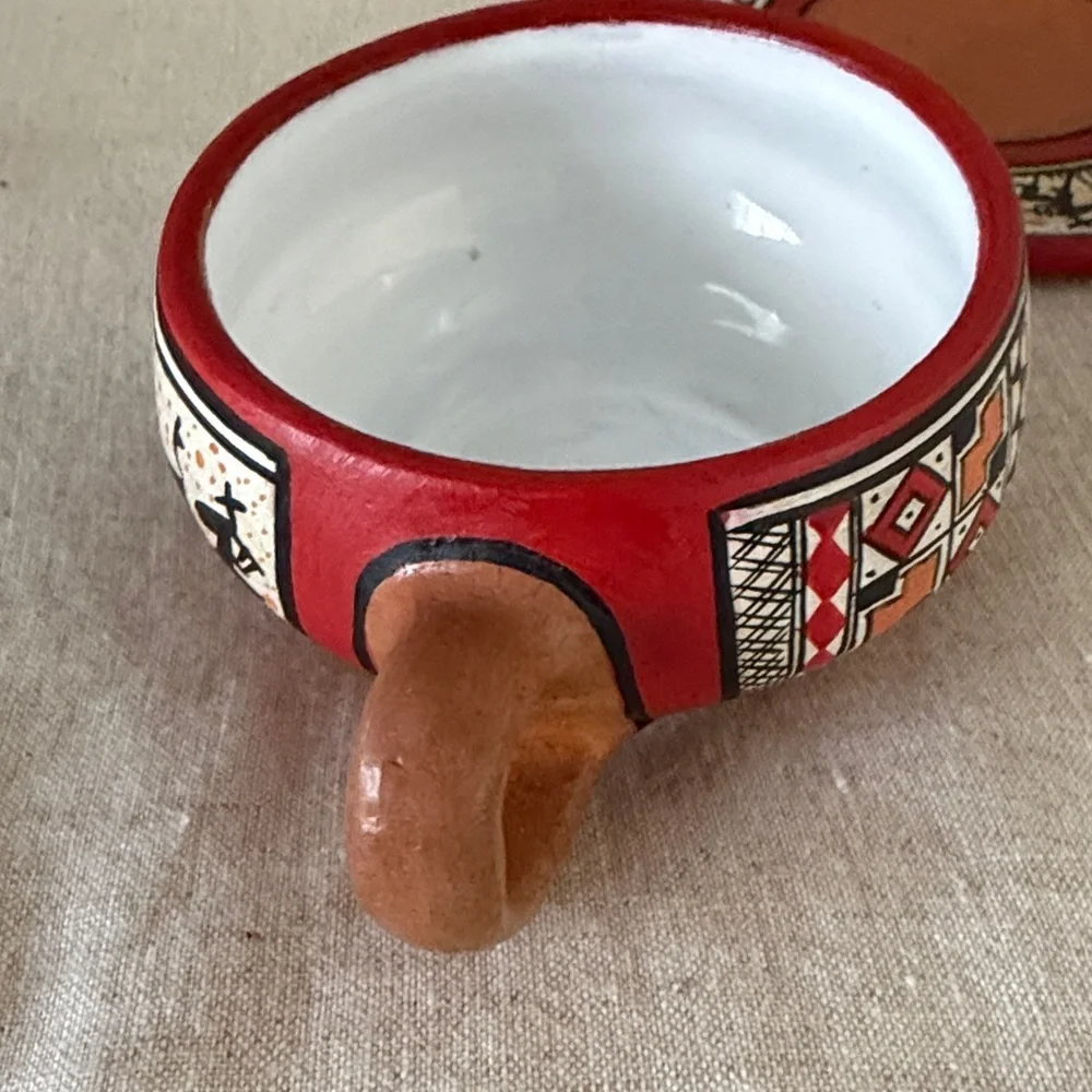 Peruvian cup and saucer. Inca Pottery